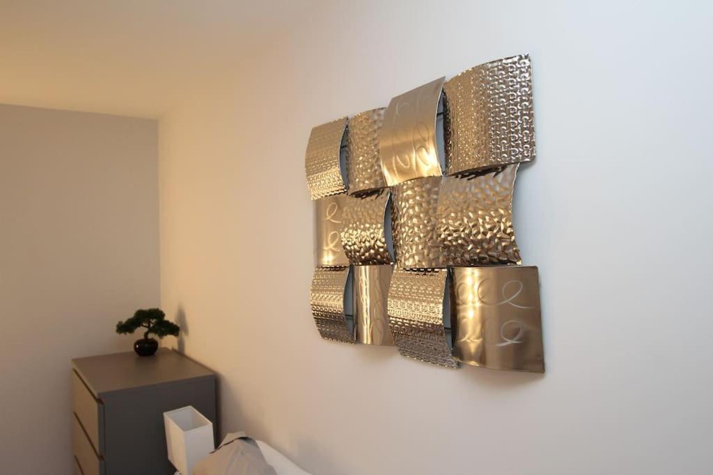 Lovely One Bed Apartment-Near All Transport-Village-Freeparking Londen Buitenkant foto